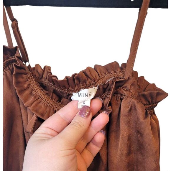Mine Women's Brown Satin Smocked Crop Top Size S - Picture 3 of 6
